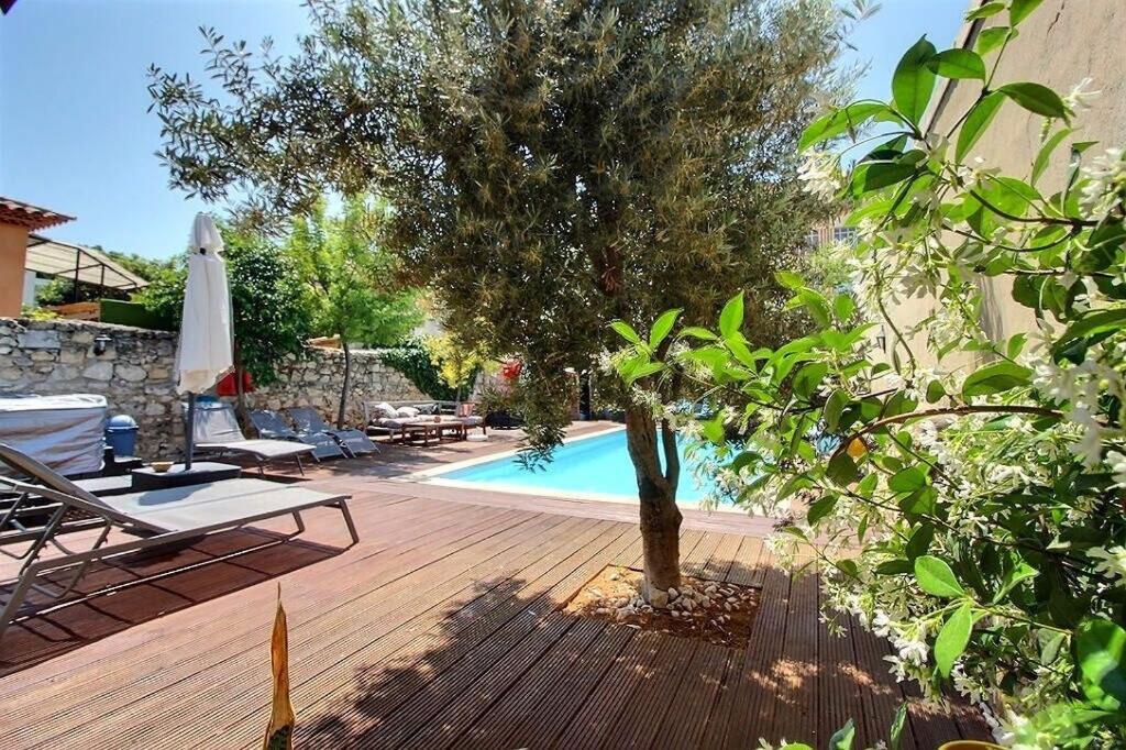Villa 3 Appartements Entiers Avec Piscine Et Jaccuzi Et Parking Marseille Eksteriør billede