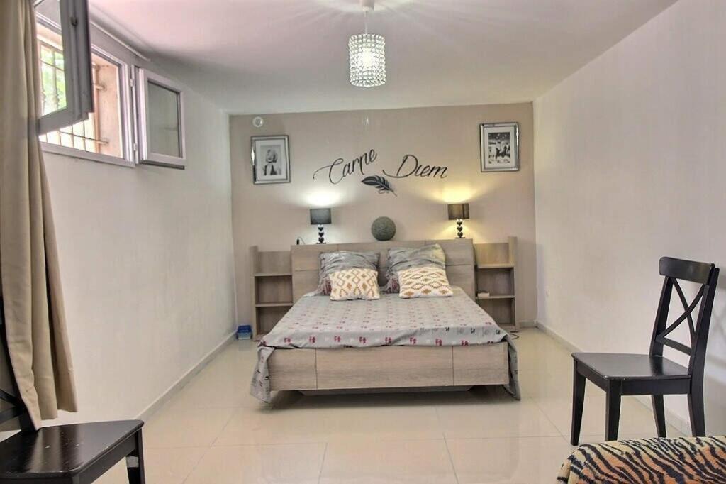 Villa 3 Appartements Entiers Avec Piscine Et Jaccuzi Et Parking Marseille Eksteriør billede