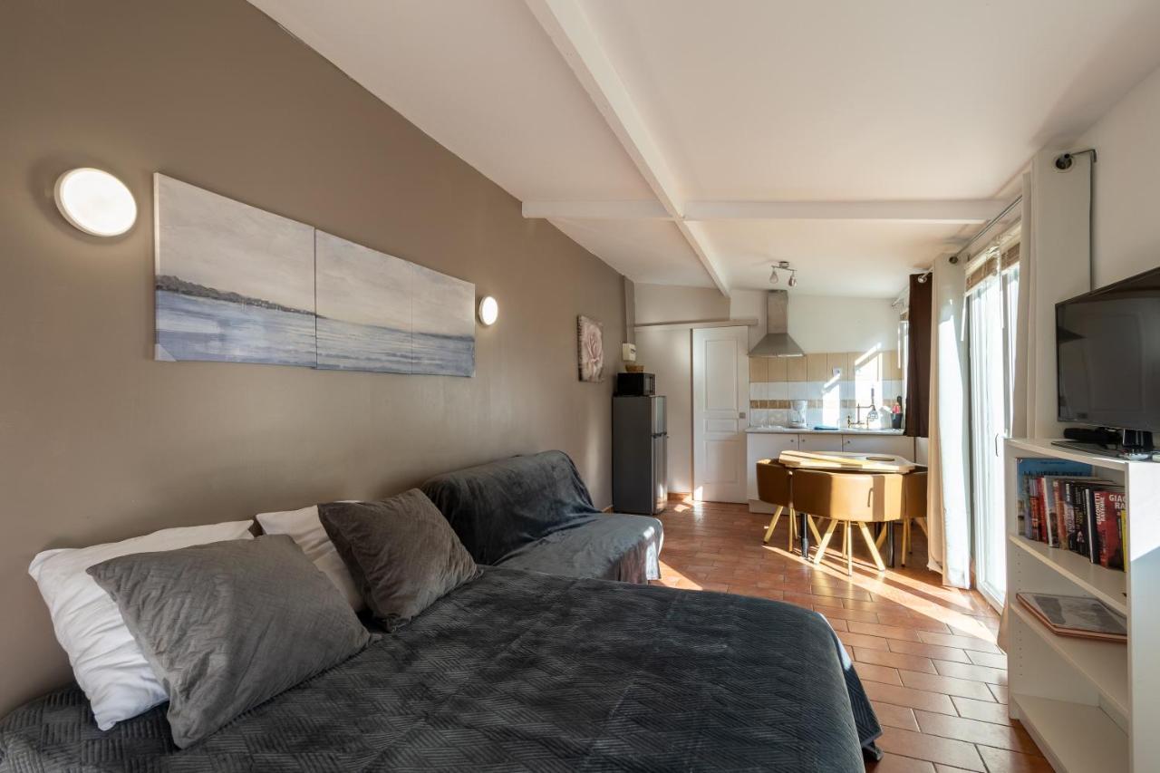 Villa 3 Appartements Entiers Avec Piscine Et Jaccuzi Et Parking Marseille Eksteriør billede