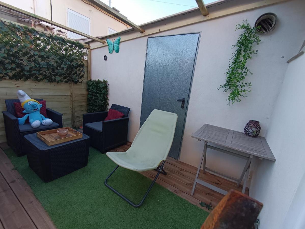 Villa 3 Appartements Entiers Avec Piscine Et Jaccuzi Et Parking Marseille Eksteriør billede