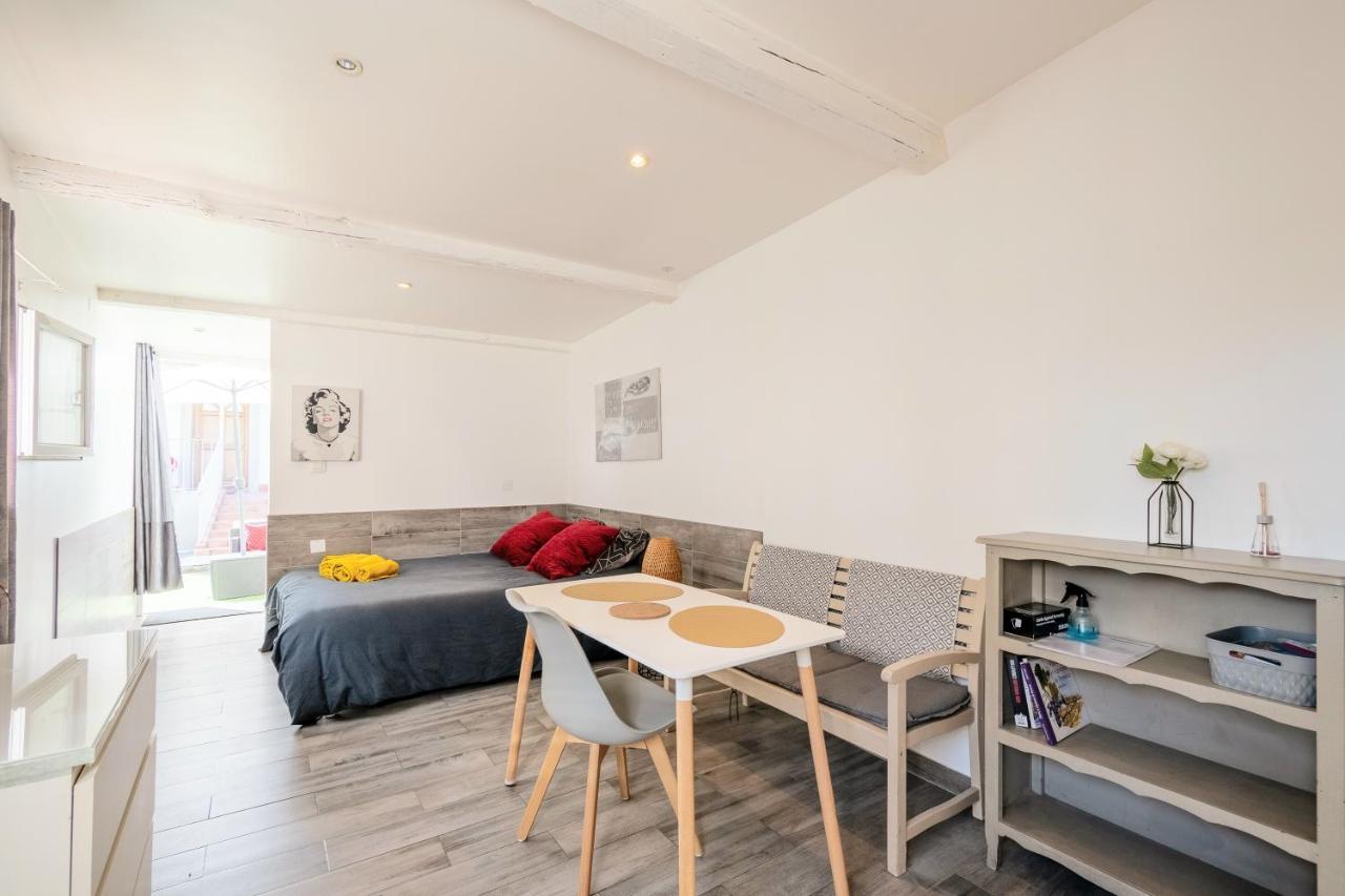 Villa 3 Appartements Entiers Avec Piscine Et Jaccuzi Et Parking Marseille Eksteriør billede